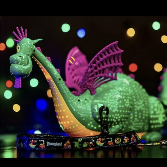Disney Pete's Dragon Elliott Popcorn Bucket Main Street Electric Parade - Picture 1 of 8